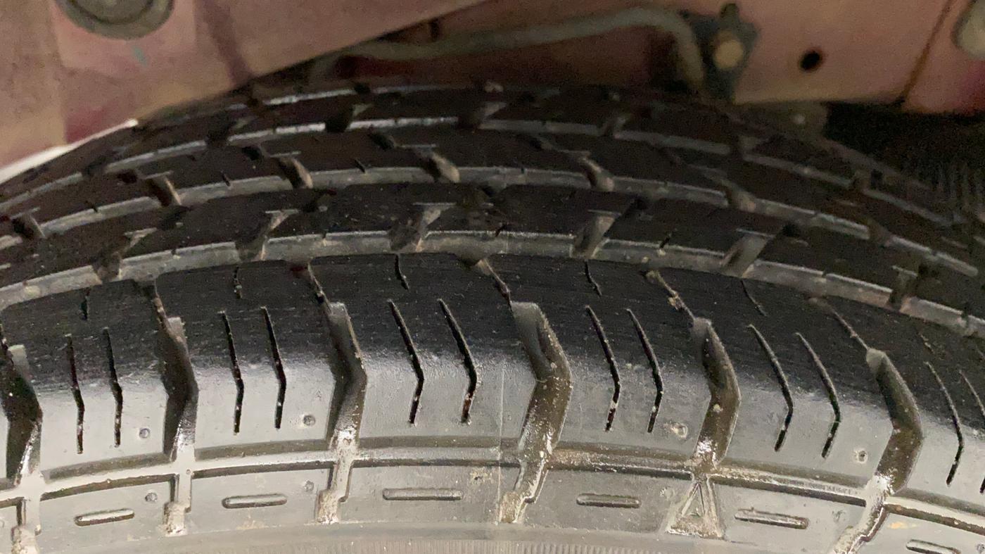 2010 Hyundai Santro Xing GLS, Petrol, Manual, 60,050 km, Left Rear Tyre Tread