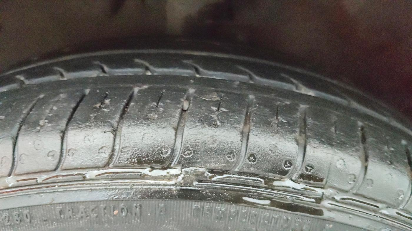 2018 Maruti Celerio ZXI AMT (O), Petrol, Automatic, 80,451 km, Left Front Tyre Tread