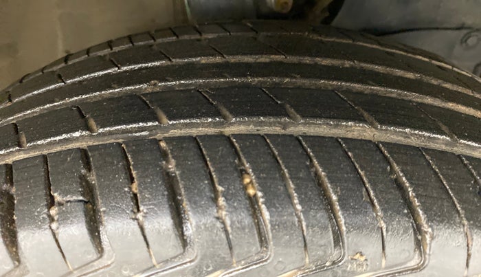 2020 Maruti New Wagon-R LXI CNG (O) 1.0, CNG, Manual, 63,274 km, Right Front Tyre Tread
