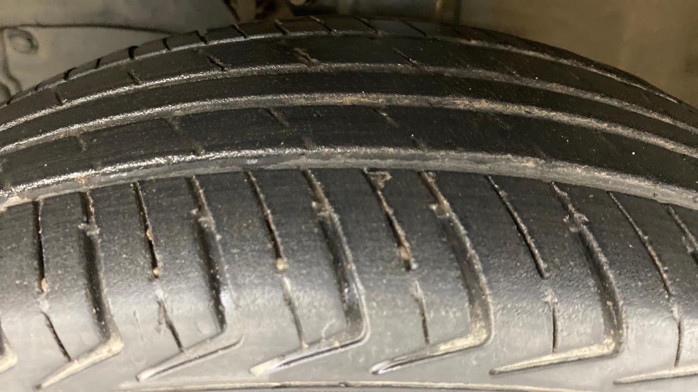 2020 Maruti New Wagon-R LXI CNG (O) 1.0, CNG, Manual, 63,274 km, Left Front Tyre Tread