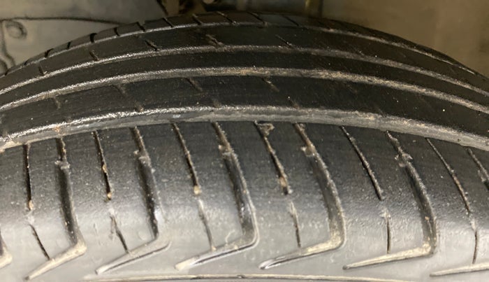 2020 Maruti New Wagon-R LXI CNG (O) 1.0, CNG, Manual, 63,274 km, Left Front Tyre Tread