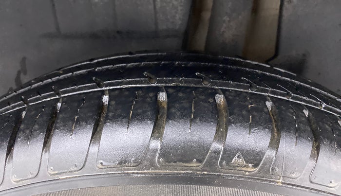2019 Maruti Dzire VXI AMT, Petrol, Automatic, 15,517 km, Left Rear Tyre Tread