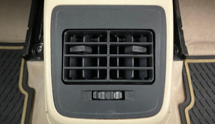 2019 Maruti Dzire VXI AMT, Petrol, Automatic, 15,517 km, Rear AC Vents
