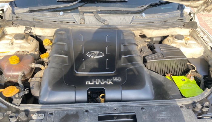 2017 Mahindra XUV500 W6, Diesel, Manual, 88,820 km, Engine View