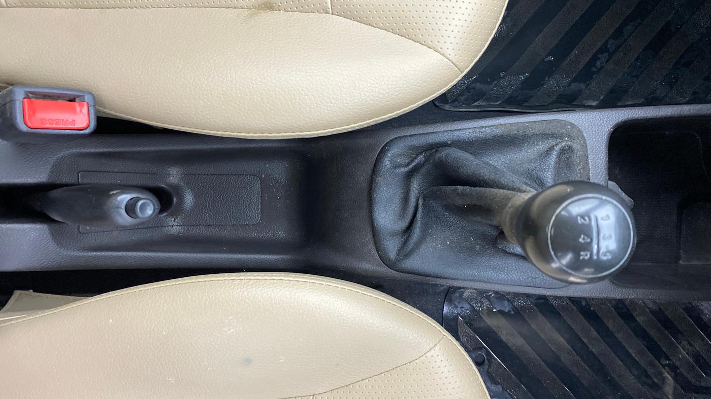 2017 Hyundai Eon ERA +, Petrol, Manual, 55,650 km, Gear Lever