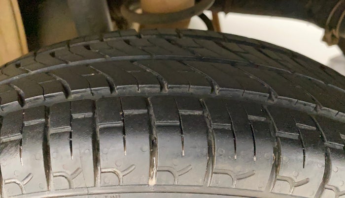 2014 Maruti Alto 800 LXI, Petrol, Manual, 47,795 km, Left Rear Tyre Tread