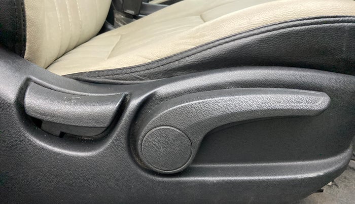 2017 Hyundai Creta SX PLUS AT 1.6 PETROL, Petrol, Automatic, 73,735 km, Driver Side Adjustment Panel