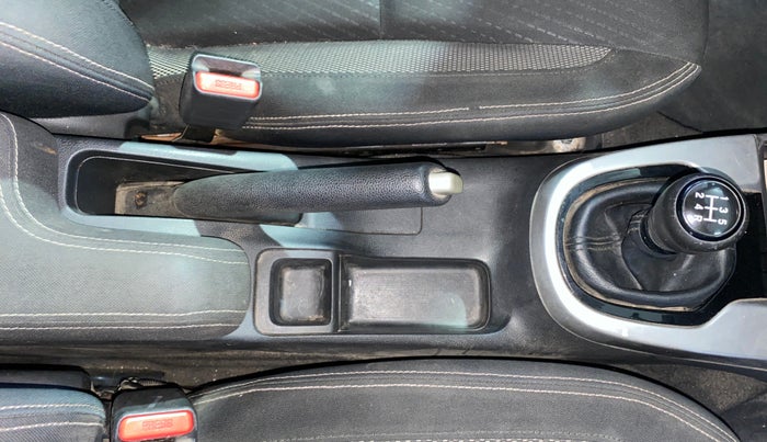 2017 Honda WR-V 1.2L I-VTEC VX MT, Petrol, Manual, 58,657 km, Gear Lever