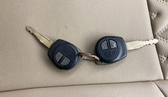 2024 Maruti Dzire VXI CNG, CNG, Manual, 54,810 km, Key Close Up