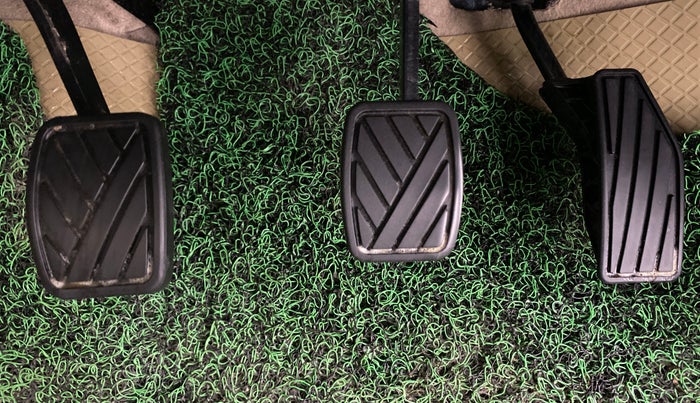 2024 Maruti Dzire VXI CNG, CNG, Manual, 54,810 km, Pedals