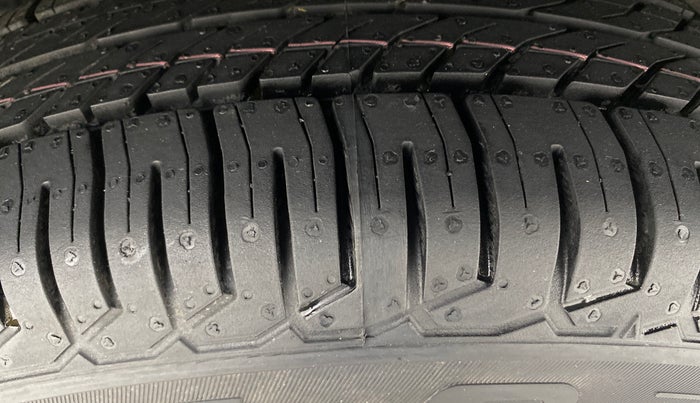 2024 Maruti Dzire VXI CNG, CNG, Manual, 54,810 km, Left Rear Tyre Tread