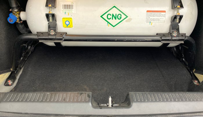 2024 Maruti Dzire VXI CNG, CNG, Manual, 54,810 km, Boot Inside