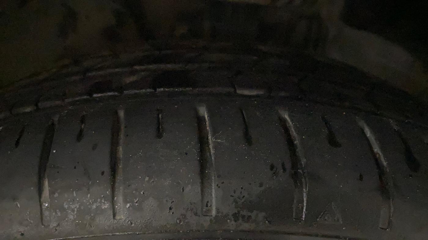 2018 Skoda Rapid STYLE 1.5 TDI AT, Diesel, Automatic, 97,930 km, Left Front Tyre Tread