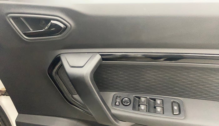 2025 Renault Kiger RXZ MT, Petrol, Manual, 14,691 km, Driver Side Door Panels Control