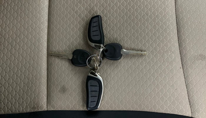 2022 Hyundai NEW SANTRO MAGNA EXECUTIVE CNG, CNG, Manual, 40,916 km, Key Close Up