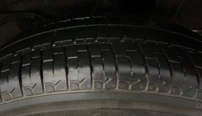 2022 Hyundai NEW SANTRO MAGNA EXECUTIVE CNG, CNG, Manual, 40,916 km, Left Rear Tyre Tread