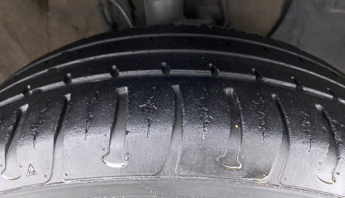 2019 Hyundai Elite i20 MAGNA+ VTVT, Petrol, Manual, 27,441 km, Right Front Tyre Tread