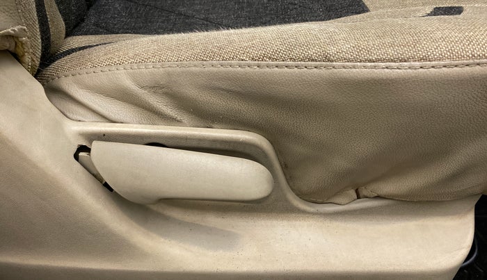 2014 Maruti Ertiga VXI, Petrol, Manual, 53,643 km, Driver Side Adjustment Panel