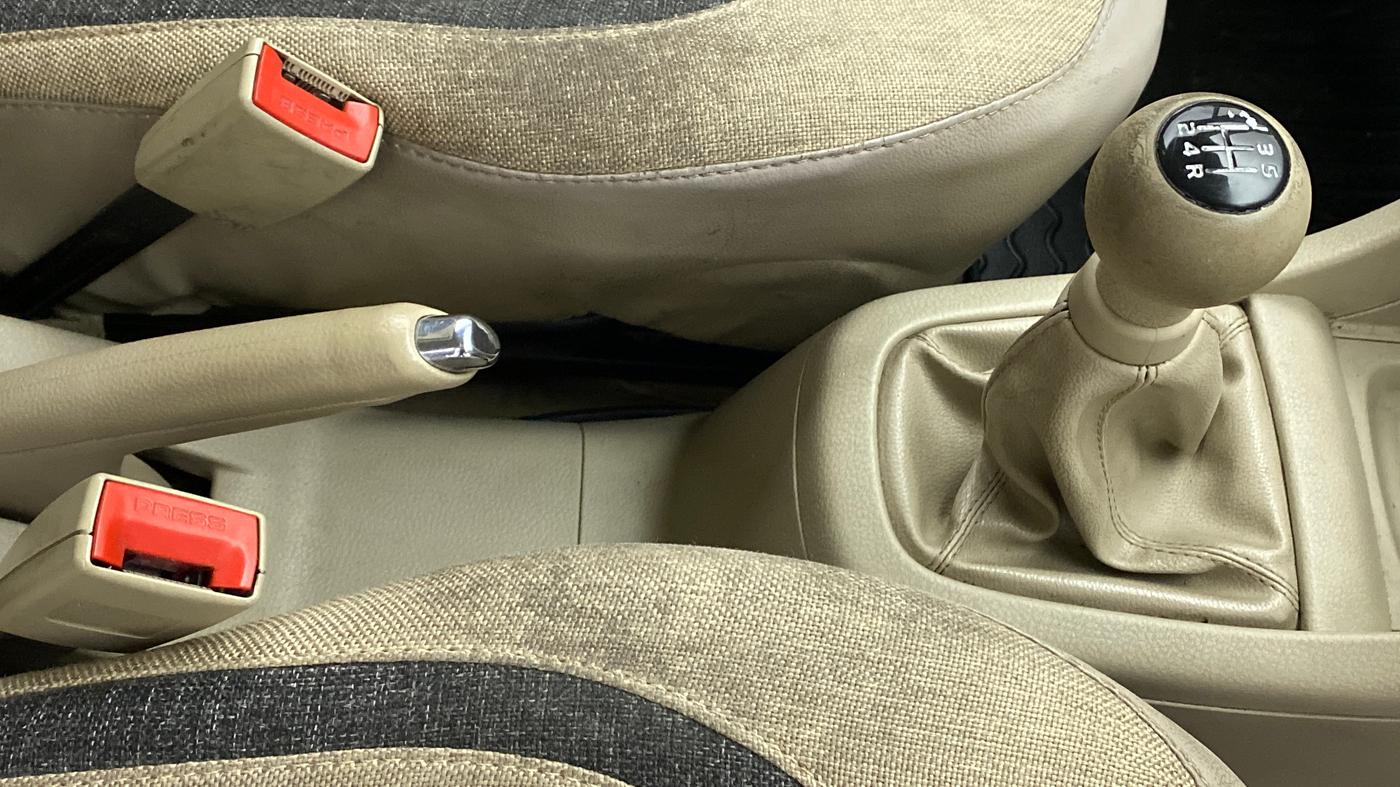 2014 Maruti Ertiga VXI, Petrol, Manual, 53,643 km, Gear Lever