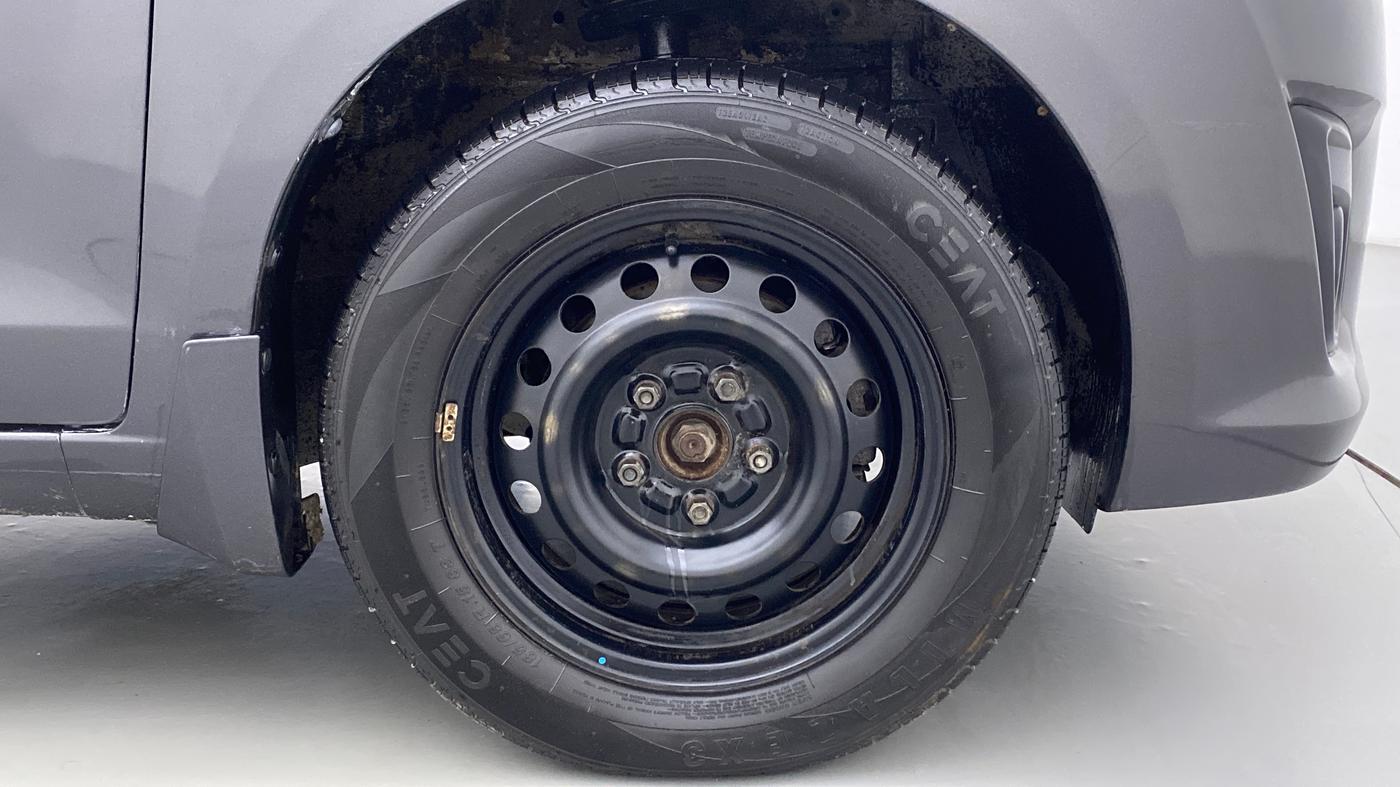 2014 Maruti Ertiga VXI, Petrol, Manual, 53,643 km, Right Front Wheel