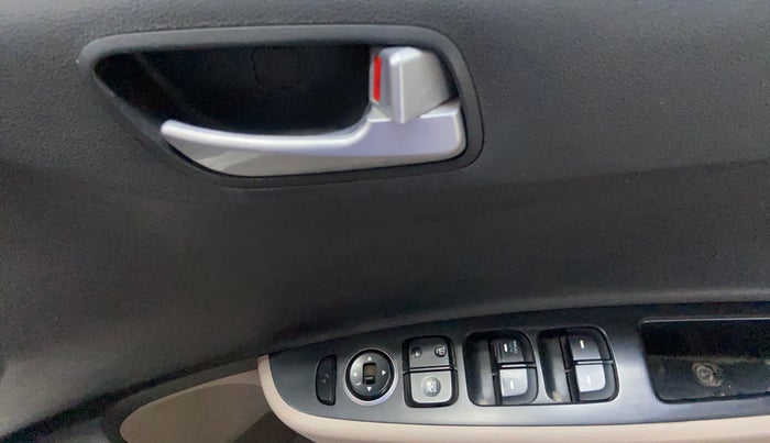 2015 Hyundai Grand i10 SPORTZ 1.2 KAPPA VTVT, Petrol, Manual, 78,371 km, Driver Side Door Panels Control