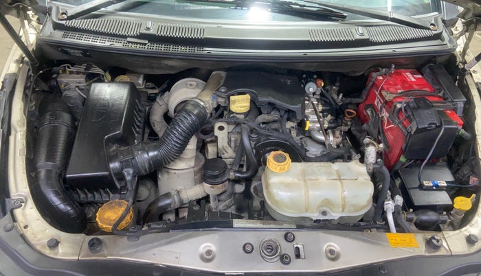 2017 Tata Hexa XT 4X2 7 STR, Diesel, Manual, 1,35,773 km, Engine View