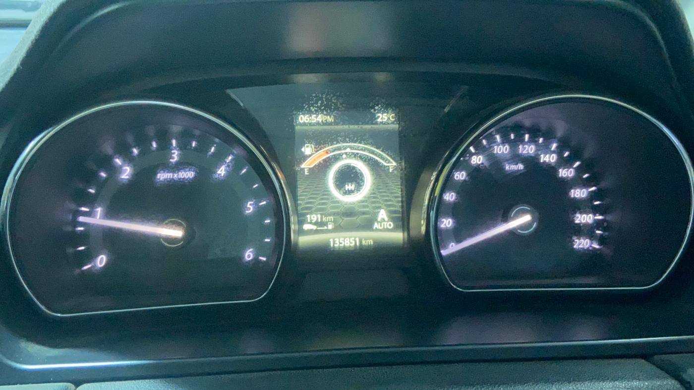 2017 Tata Hexa XT 4X2 7 STR, Diesel, Manual, 1,35,773 km, Odometer Image
