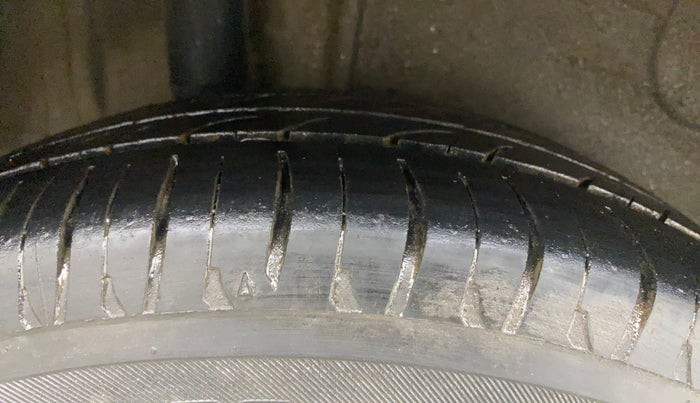 2017 Maruti IGNIS ZETA 1.2 AMT, Petrol, Automatic, 1,16,251 km, Right Rear Tyre Tread