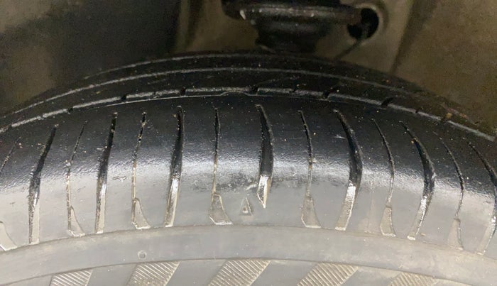 2017 Maruti IGNIS ZETA 1.2 AMT, Petrol, Automatic, 1,16,251 km, Left Front Tyre Tread