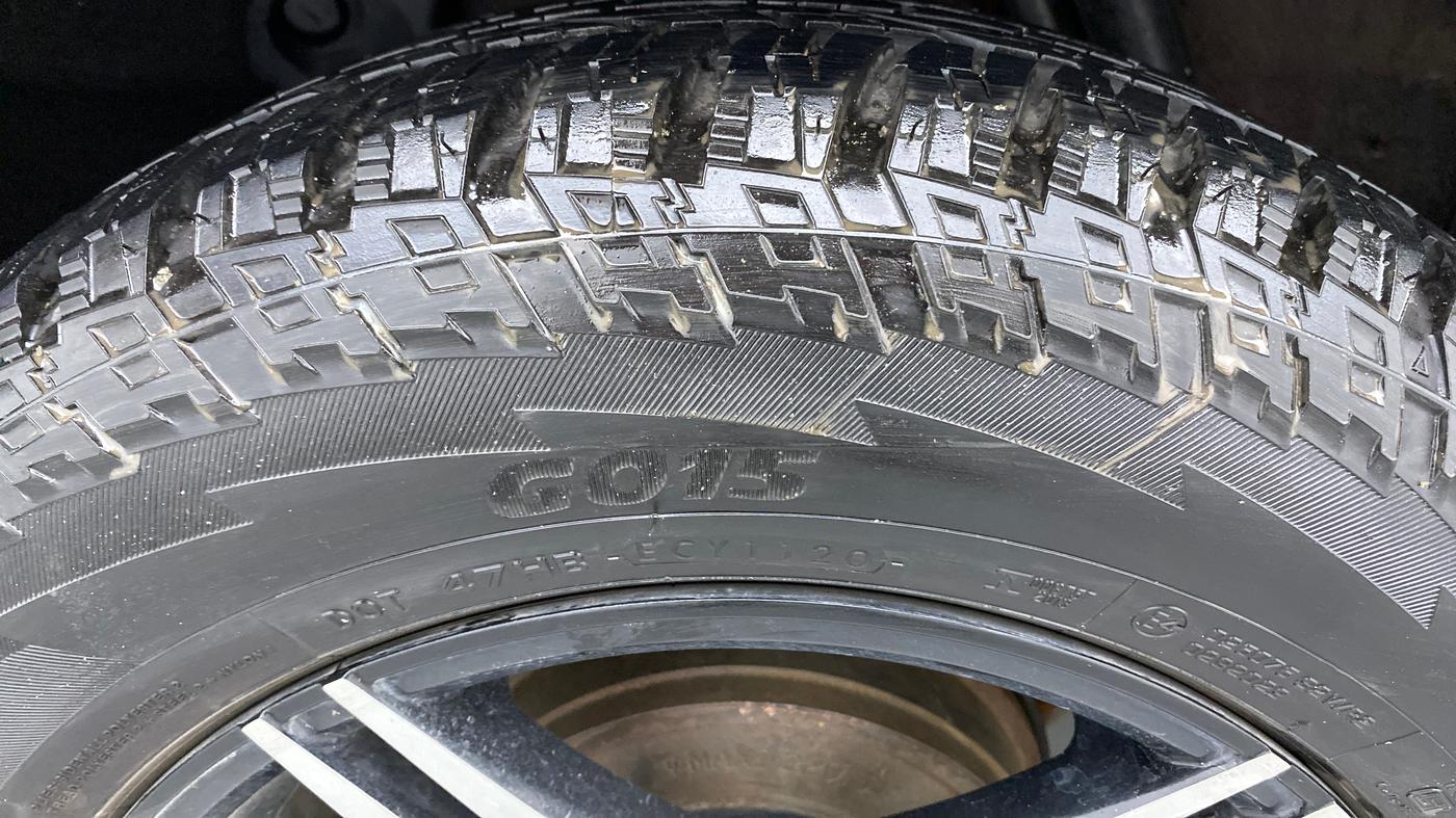 2014 Renault Duster RXE PETROL 104, Petrol, Manual, 31,003 km, Right Rear Tyre Tread
