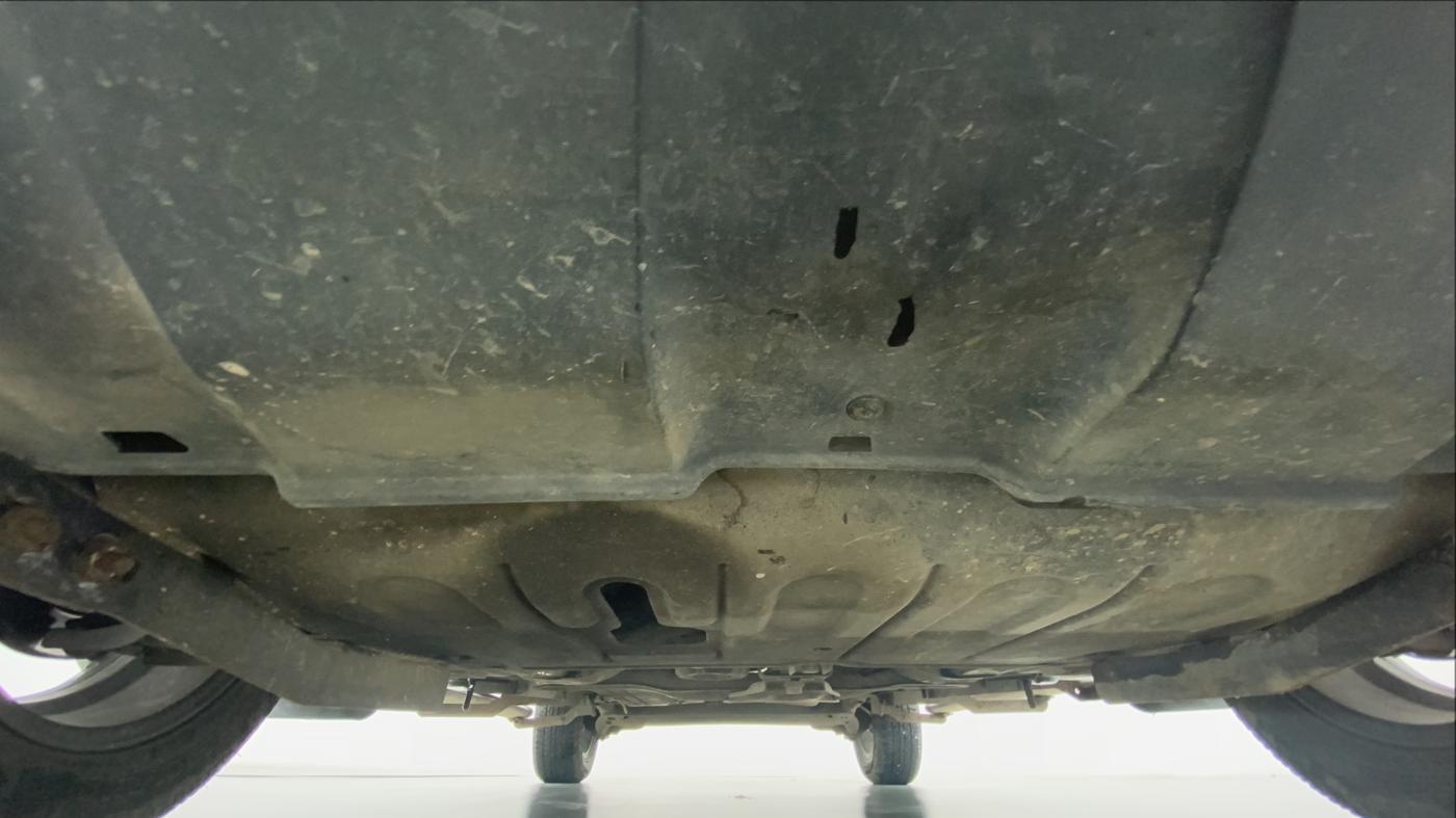 2014 Renault Duster RXE PETROL 104, Petrol, Manual, 31,003 km, Front Underbody