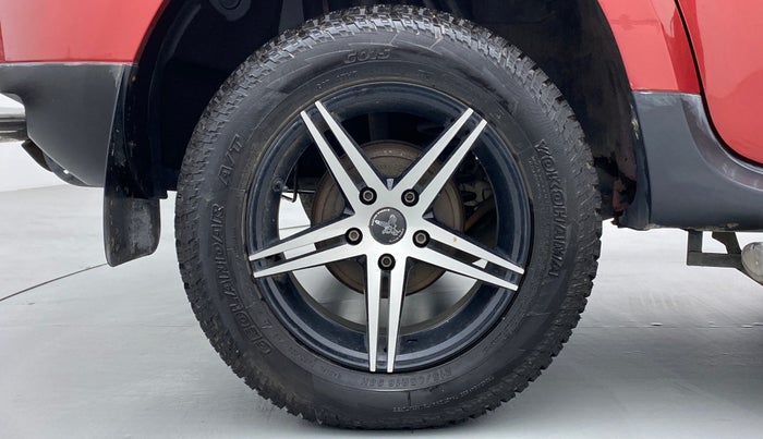 2014 Renault Duster RXE PETROL 104, Petrol, Manual, 31,003 km, Right Rear Wheel