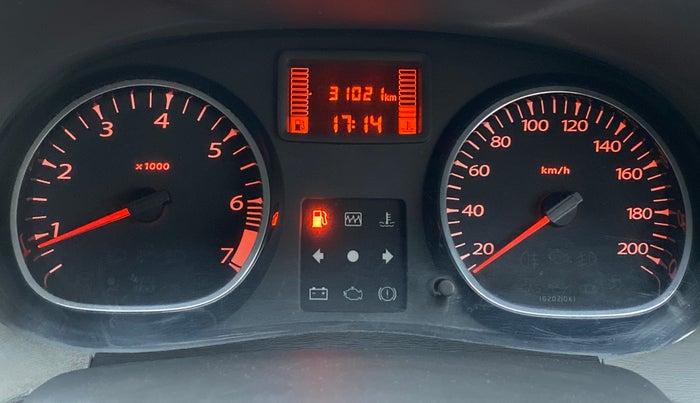 2014 Renault Duster RXE PETROL 104, Petrol, Manual, 31,003 km, Odometer Image