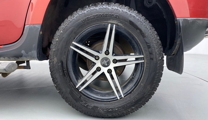 2014 Renault Duster RXE PETROL 104, Petrol, Manual, 31,003 km, Left Rear Wheel