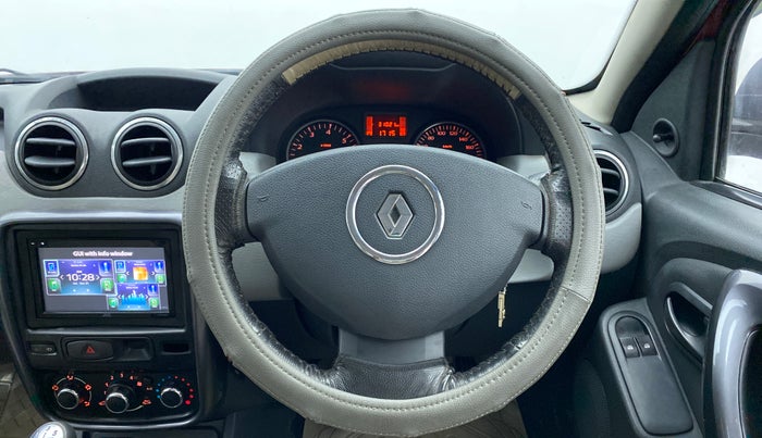 2014 Renault Duster RXE PETROL 104, Petrol, Manual, 31,003 km, Steering Wheel Close Up