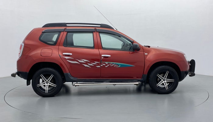 2014 Renault Duster RXE PETROL 104, Petrol, Manual, 31,003 km, Right Side