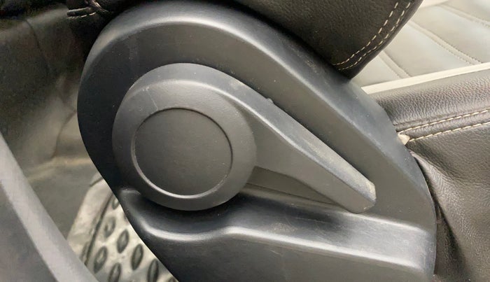 2020 Tata ALTROZ XT PETROL, Petrol, Manual, 28,199 km, Driver Side Adjustment Panel