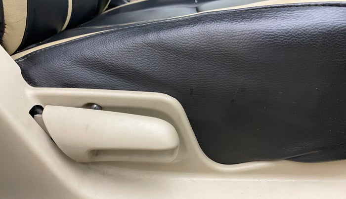 2016 Maruti Swift Dzire VXI, Petrol, Manual, 33,917 km, Driver Side Adjustment Panel