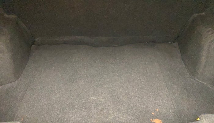 2016 Maruti Swift Dzire VXI, Petrol, Manual, 33,917 km, Boot Inside