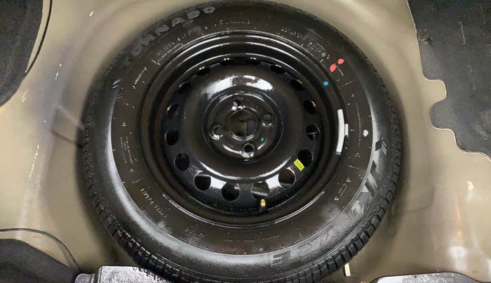 2016 Maruti Swift Dzire VXI, Petrol, Manual, 33,917 km, Spare Tyre