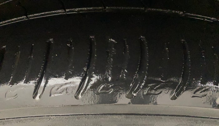 2018 Hyundai Verna 1.6 VTVT SX O, Petrol, Manual, 2,026 km, Right Front Tyre Tread