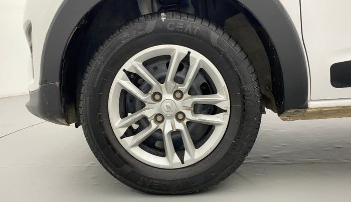 2022 Renault TRIBER RXT, Petrol, Manual, 13,915 km, Left Front Wheel