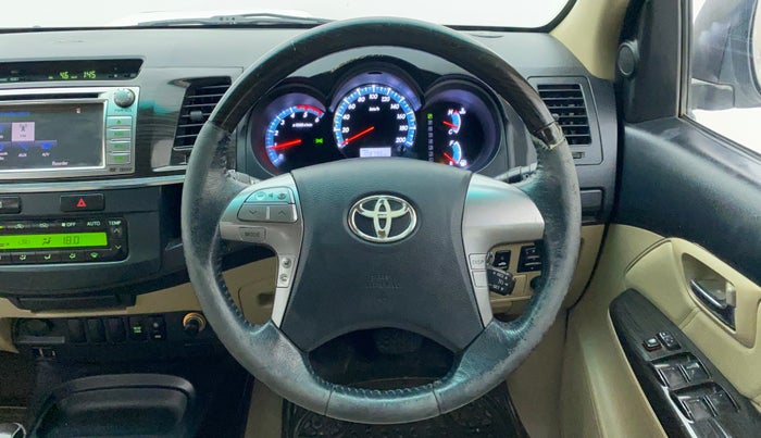 2014 Toyota Fortuner 3.0 4X2 AT, Diesel, Automatic, 1,09,140 km, Steering Wheel Close Up