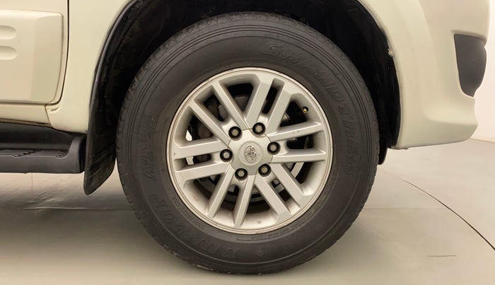 2014 Toyota Fortuner 3.0 4X2 AT, Diesel, Automatic, 1,09,140 km, Right Front Wheel