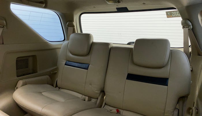 2014 Toyota Fortuner 3.0 4X2 AT, Diesel, Automatic, 1,09,140 km, Third Seat Row ( optional )