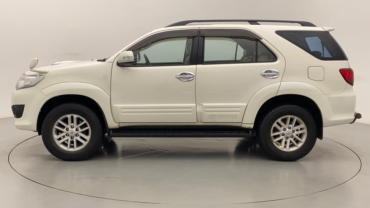 2014 Toyota Fortuner 3.0 4X2 AT, Diesel, Automatic, 1,09,140 km, Left Side