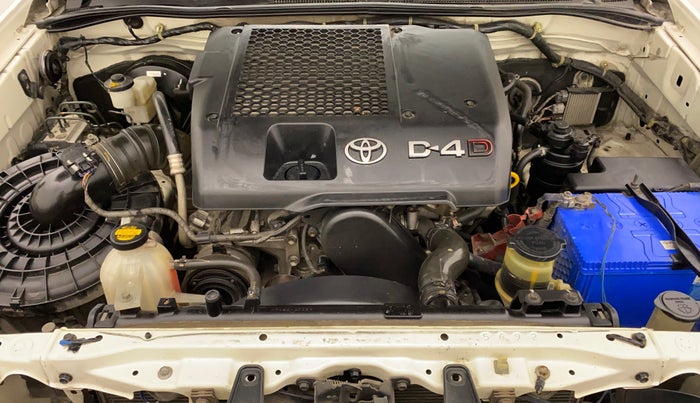 2014 Toyota Fortuner 3.0 4X2 AT, Diesel, Automatic, 1,09,140 km, Open Bonet
