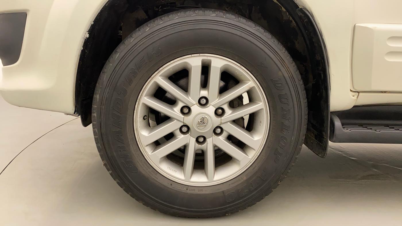 2014 Toyota Fortuner 3.0 4X2 AT, Diesel, Automatic, 1,09,140 km, Left Front Wheel