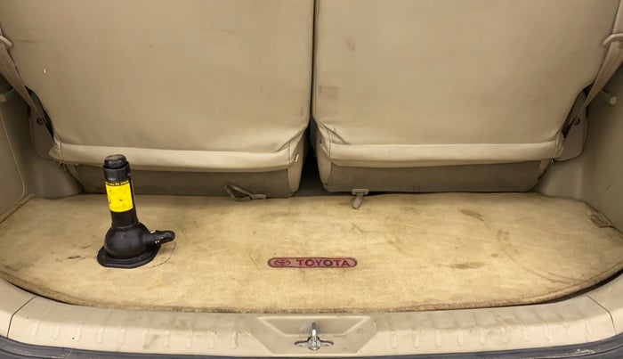 2014 Toyota Fortuner 3.0 4X2 AT, Diesel, Automatic, 1,09,140 km, Boot Inside