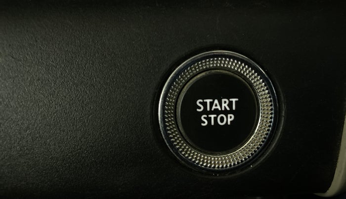 2019 Renault TRIBER RXZ, Petrol, Manual, 66,386 km, Keyless Start/ Stop Button